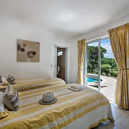 וילה Sleeps 6 Pool Air Con T630467