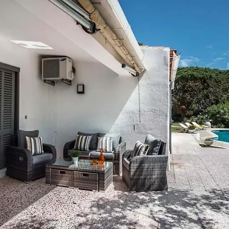 Sleeps 6 Pool Air Con T630467 Villa